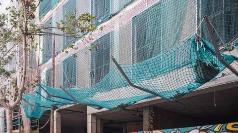 Construir un pis de 100 metres quadrats ja costa més de 164.000 euros sense comptar el sòl Construir un pis de 100 metres quadrats ja costa més de 164.000 euros sense comptar el sòl