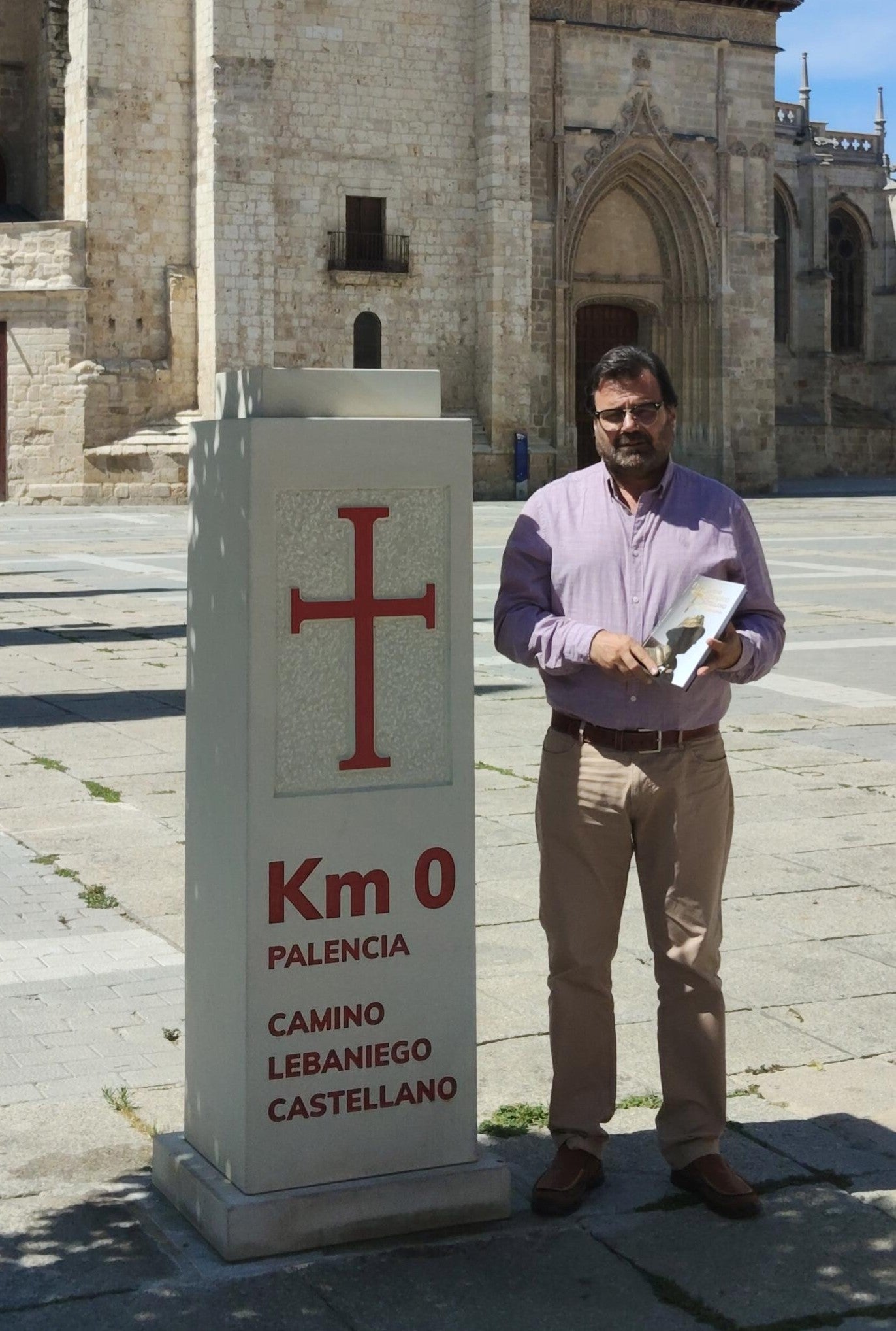 Eduardo Gutiérrez publica el libro El Camino Lebaniego Castellano Eduardo Gutiérrez publica el libro El Camino Lebaniego Castellano