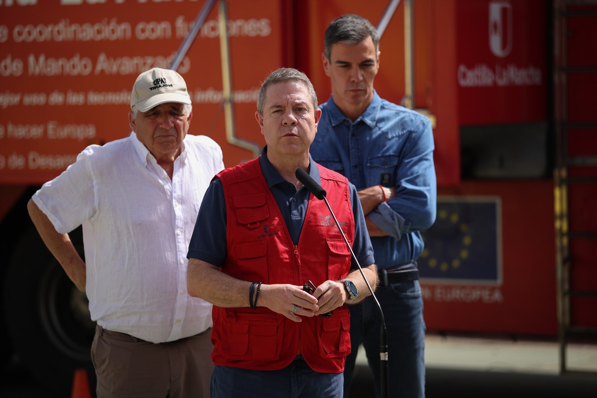 Page carga desde el centro de mando contra los políticos que reclaman elevar el nivel de emergencia: "Son carroñeros" Page carga desde el centro de mando contra los políticos que reclaman elevar el nivel de emergencia: "Son carroñeros"