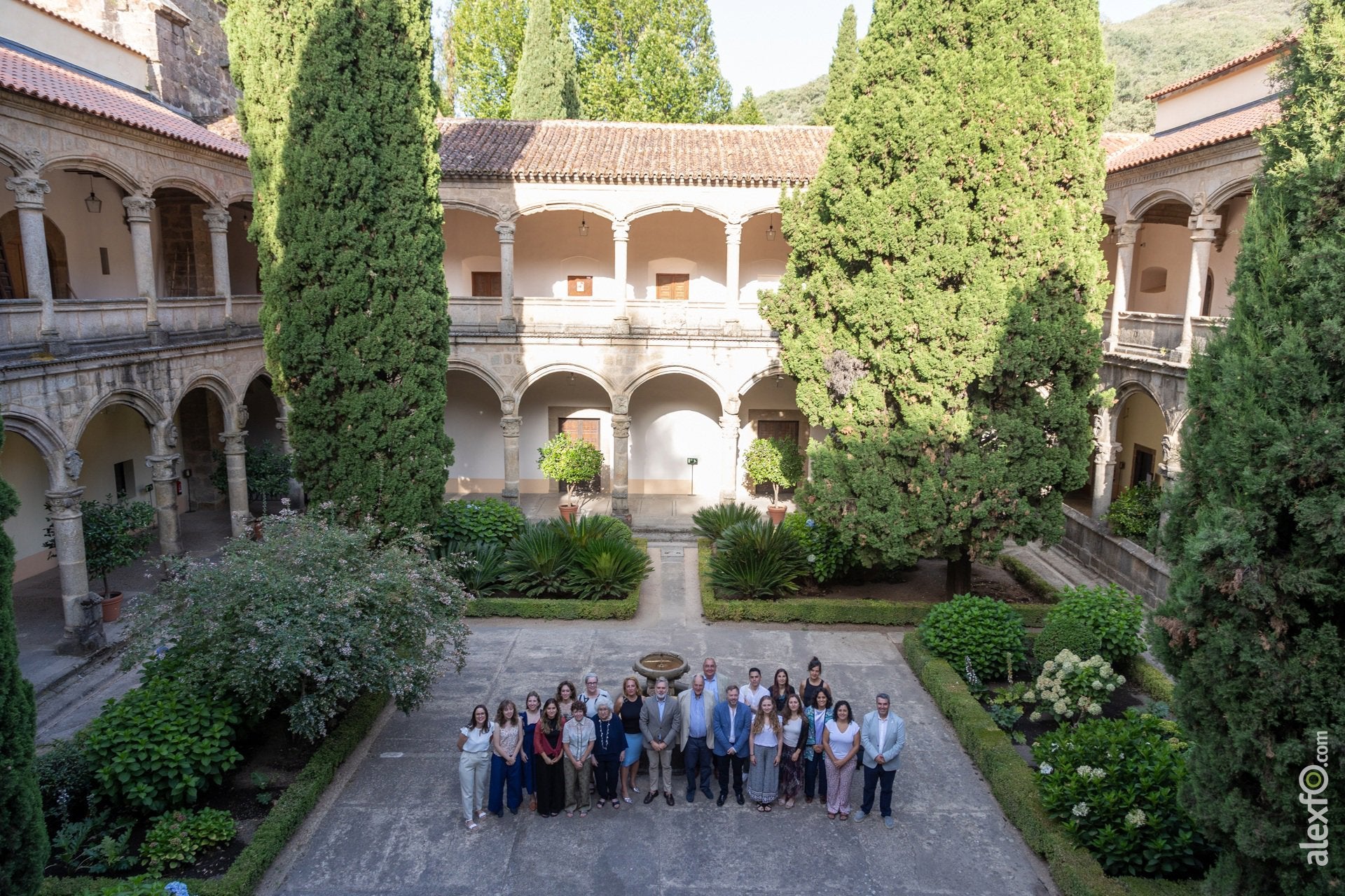 Fundación Yuste reúne a diez investigadores de la Beca Doctoral Europea 'Premio Europeo Carlos V-António Guterres' Fundación Yuste reúne a diez investigadores de la Beca Doctoral Europea 'Premio Europeo Carlos V-António Guterres'