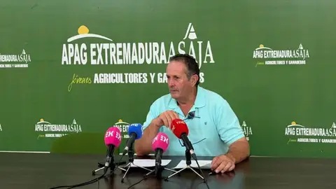 APAG Extremadura Asaja acampará frente a Presidencia de la Junta si no pone en marcha ayudas para el sector del cereal APAG Extremadura Asaja acampará frente a Presidencia de la Junta si no pone en marcha ayudas para el sector del cereal