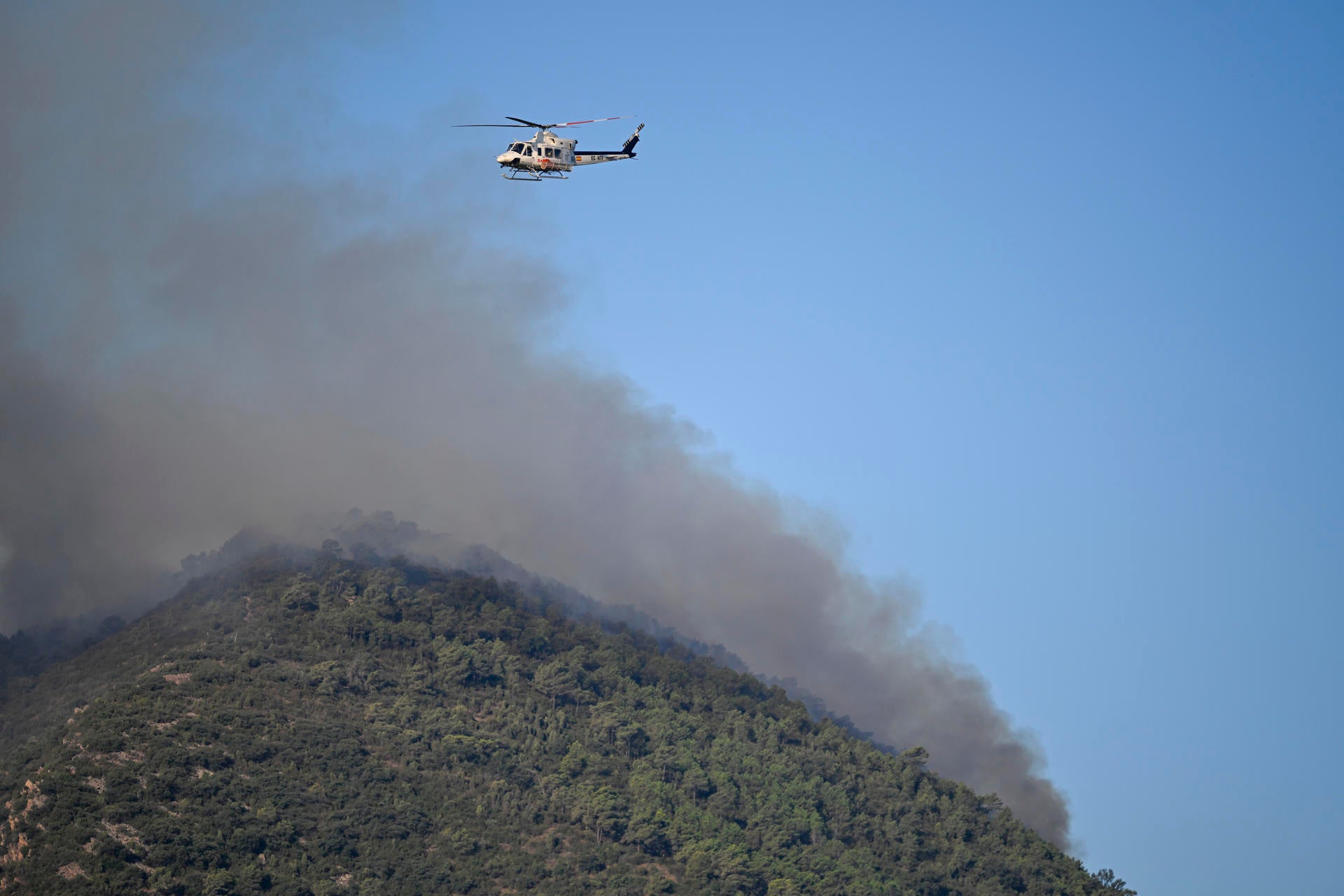 El incendio de La Vall d'UIxó no podra darse por estabilizado hoy El incendio de La Vall d'UIxó no podra darse por estabilizado hoy