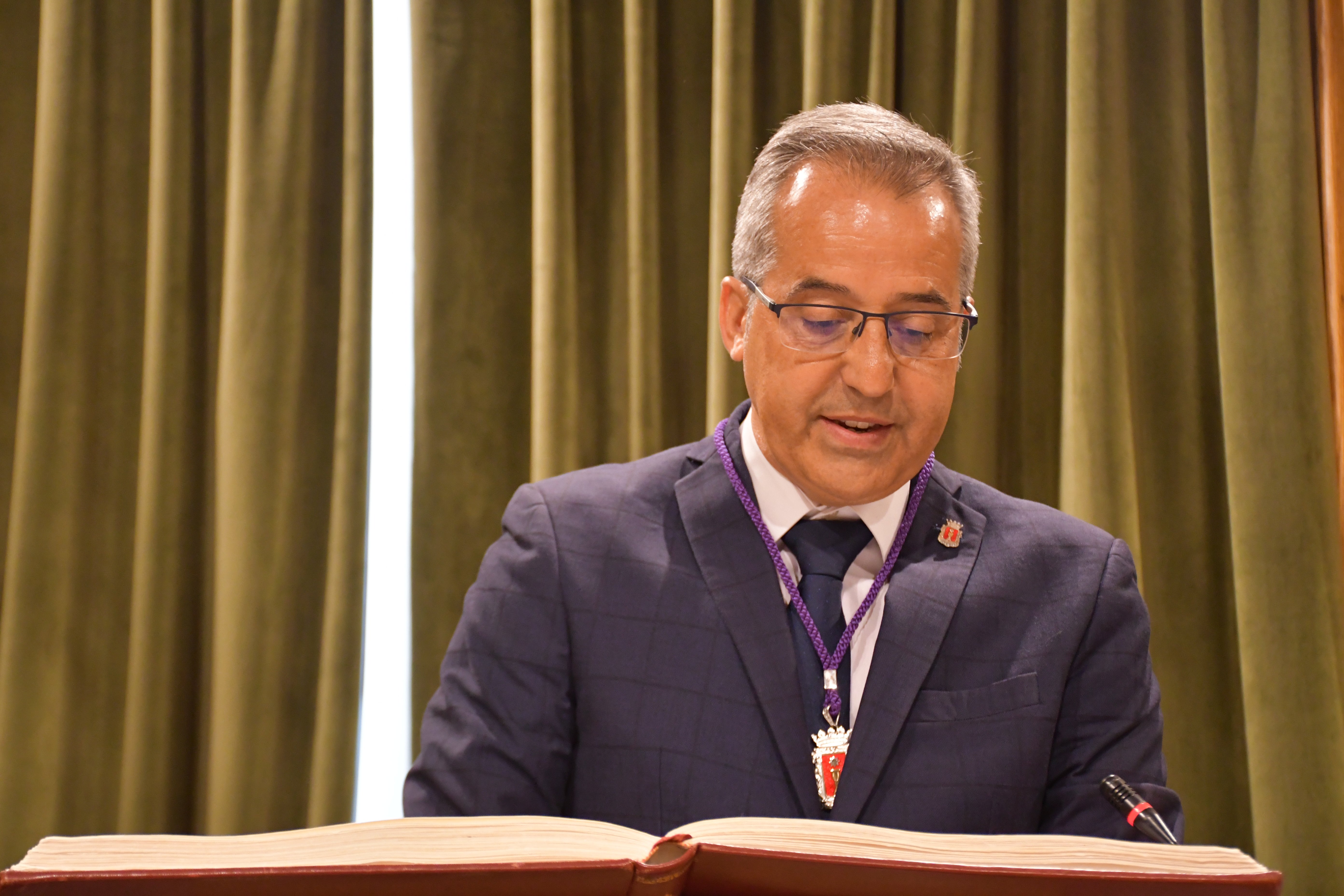 Jesús Alberto Pontones toma posesión como concejal de Cuenca nos Une en sustitución de Isidoro Gómez Cavero Jesús Alberto Pontones toma posesión como concejal de Cuenca nos Une en sustitución de Isidoro Gómez Cavero