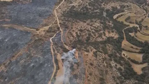 El fuego ha arrasado más de 38.000 hectáreas en Aragón Imagen aérea del incendio de Ejulve