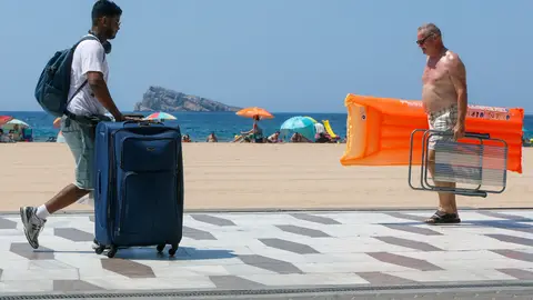 Una playa de Benidorm (Alicante). Una playa de Benidorm (Alicante).