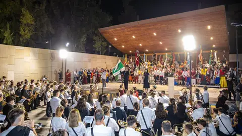 La Entrada de Bandas marca el inicio de las fiestas de Moros y Cristianos de Villajoyosa 2026 La Entrada de Bandas marca el inicio de las fiestas de Moros y Cristianos de Villajoyosa 2026