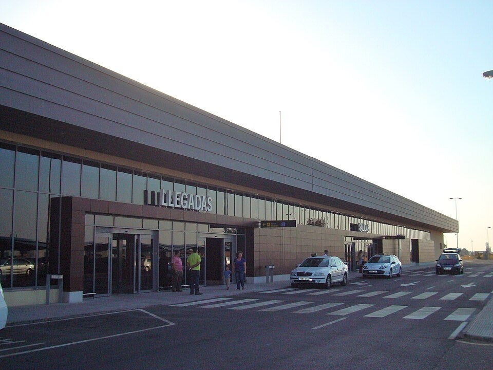 La Junta lamenta la cancelación del vuelo en Badajoz y reclama responsabilidades para evitar que hechos así vuelvan a repetirse La Junta lamenta la cancelación del vuelo en Badajoz y reclama responsabilidades para evitar que hechos así vuelvan a repetirse