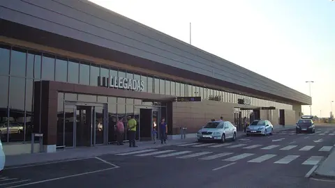 La Junta lamenta la cancelación del vuelo en Badajoz y reclama responsabilidades para evitar que hechos así vuelvan a repetirse La Junta lamenta la cancelación del vuelo en Badajoz y reclama responsabilidades para evitar que hechos así vuelvan a repetirse