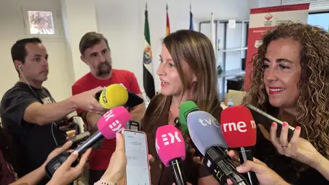 Educación y sindicatos mantendrán este martes una nueva reunión para abordar la homologación salarial de los docentes Educación y sindicatos mantendrán este martes una nueva reunión para abordar la homologación salarial de los docentes