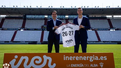 Iner renueva su compromiso con el Albacete Balompié Iner renueva su compromiso con el Albacete Balompié