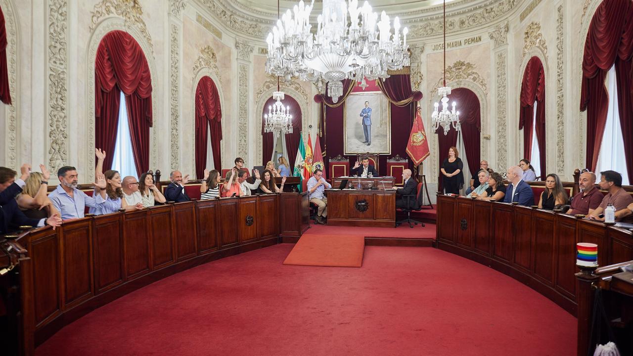 Luz verde al primer pliego de autobuses de Cádiz de su historia Luz verde al primer pliego de autobuses de Cádiz de su historia