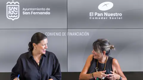 Patricia Cavada junto a la presidenta de la asociación El Pan Nuestro, Alejandra Teresa Patricia Cavada junto a la presidenta de la asociación El Pan Nuestro, Alejandra Teresa