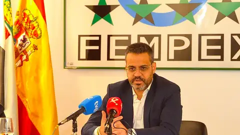 La FEMPEX rechaza los Presupuestos regionales: “Enmienda a la totalidad por considerar a la administración local la hermana menor” La FEMPEX rechaza los Presupuestos regionales: “Enmienda a la totalidad por considerar a la administración local la hermana menor”