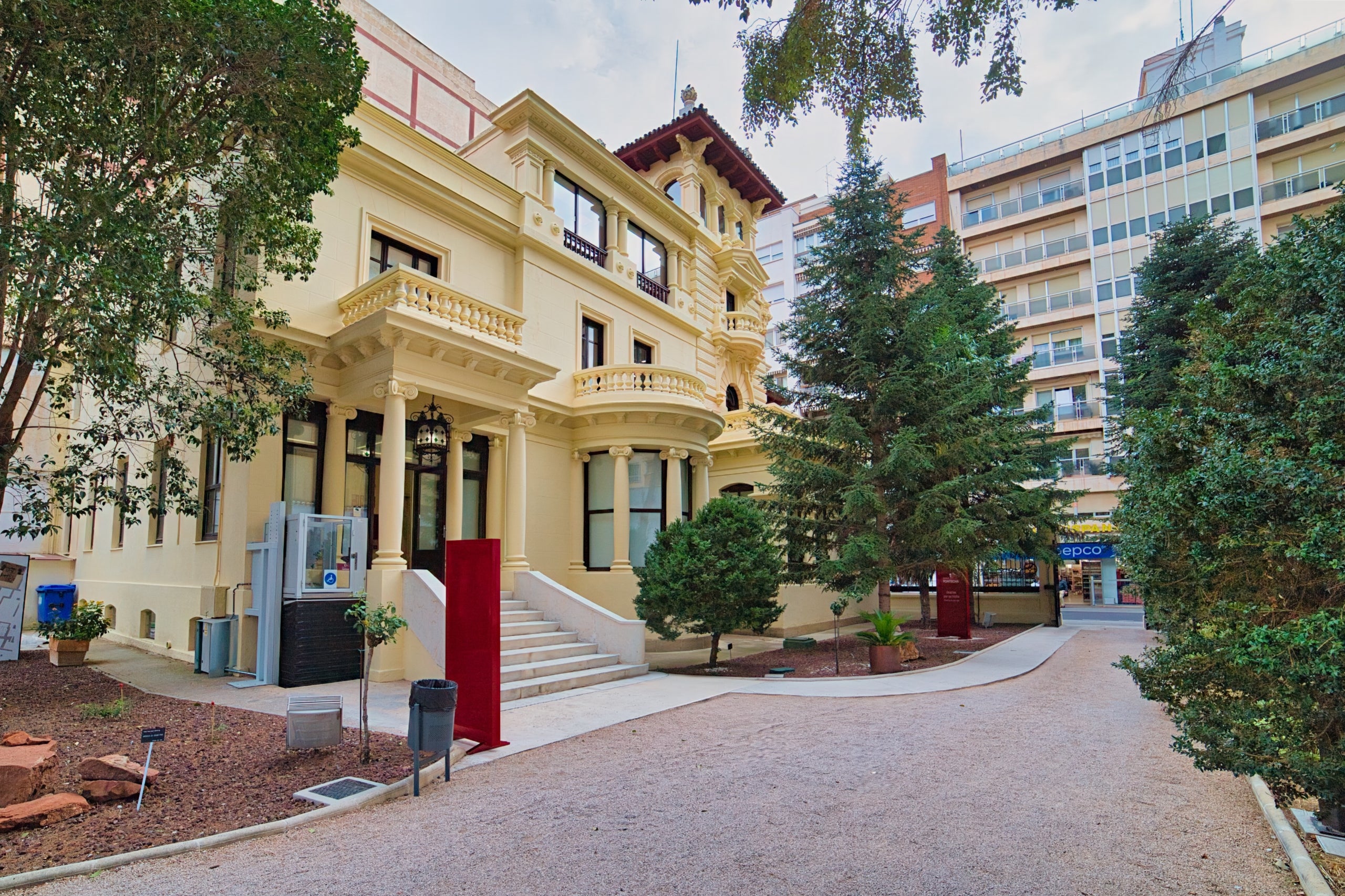 El Instituto de Estudios Albacetenses amplía su apoyo a la investigación científica El Instituto de Estudios Albacetenses amplía su apoyo a la investigación científica