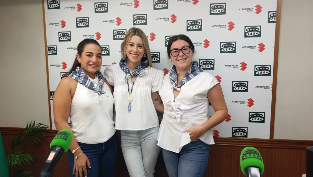 Andrea León Zapata, María Fernández de Mera y Silvia Pérez Velarde Andrea León Zapata, María Fernández de Mera y Silvia Pérez Velarde