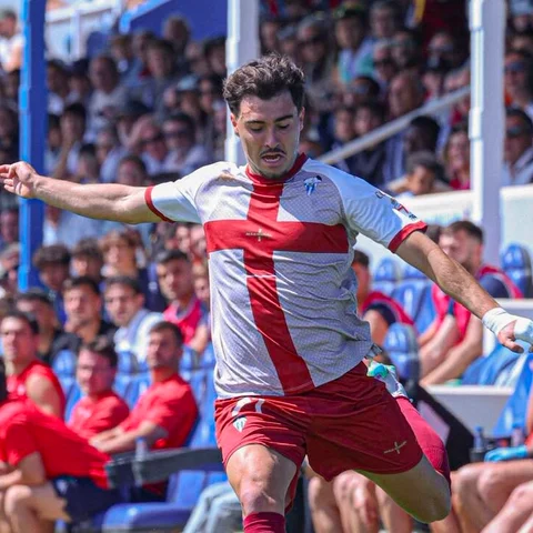 El Baleares incorpora al extremo zurdo Izan Llinares para reforzar su plantilla