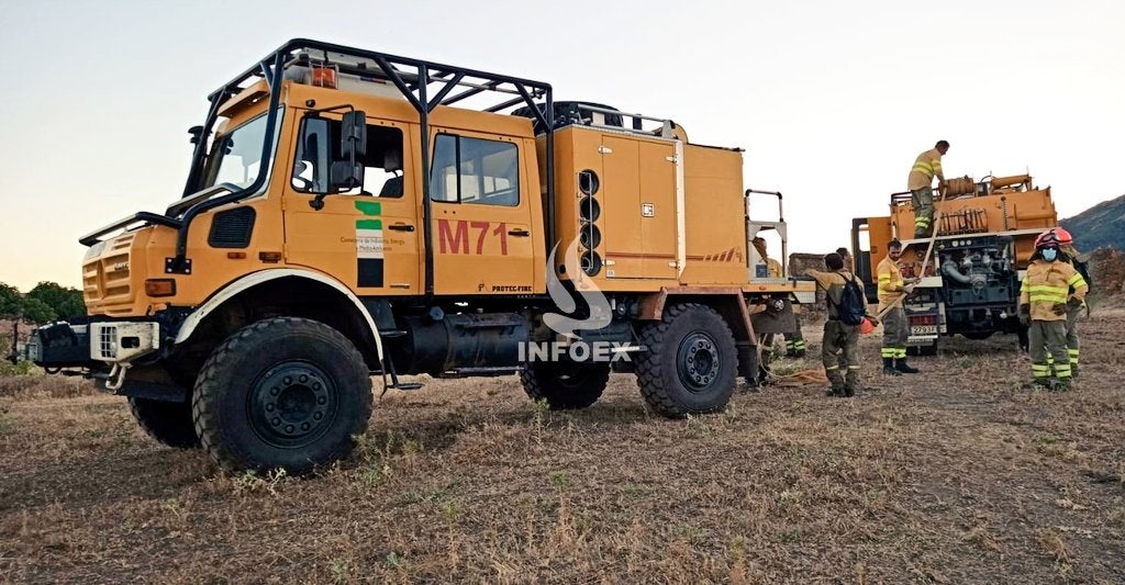 Un informe del Plan Infoex concluye que el incendio en el polígono de Mérida empezó en una parcela del ayuntamiento Un informe del Plan Infoex concluye que el incendio en el polígono de Mérida empezó en una parcela del ayuntamiento
