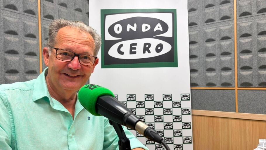 Miguel Fuentes se jubila tras 40 a&ntilde;os de ense&ntilde;anza en Maristas Huelva.