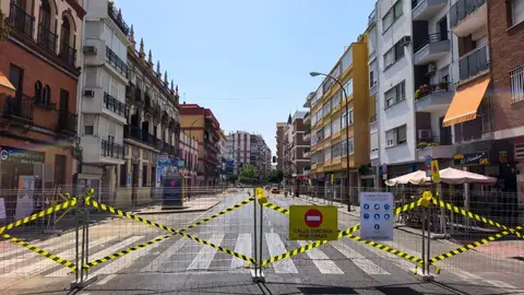 Aprobadas ayudas de 4.000 euros para 22 comercios afectados por las obras de Emasesa en Pagés del Corro Aprobadas ayudas de 4.000 euros para 22 comercios afectados por las obras de Emasesa en Pagés del Corro