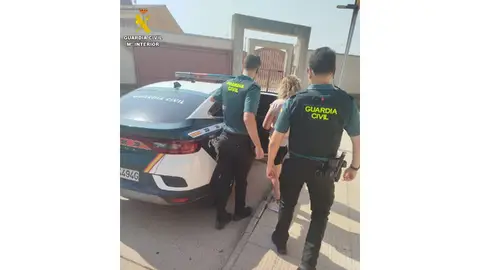 Detenida por robar a una persona de avanzada edad en Venta de Baños .