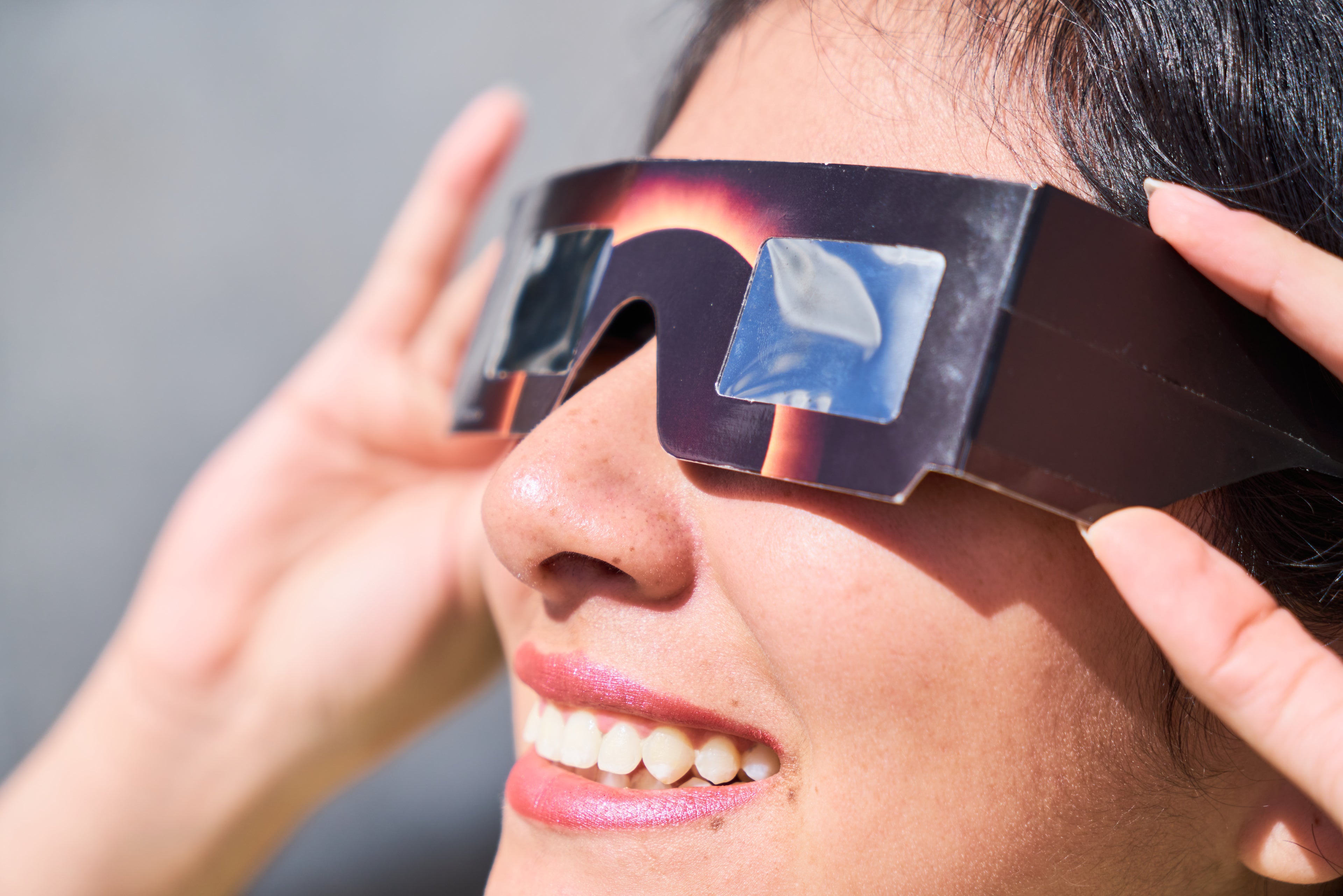 Los expertos alertan del riesgo de lesiones oculares por observar el eclipse sin protección Los expertos alertan del riesgo de lesiones oculares por observar el eclipse sin protección