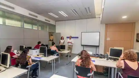 Benidorm incorpora a seis personas desempleadas con los programas Labora Jove, Labora Dona y ETRAME Benidorm incorpora a seis personas desempleadas con los programas Labora Jove, Labora Dona y ETRAME