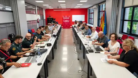 Reunión entre administraciones para gestionar el eclipse. Reunión entre administraciones para gestionar el eclipse.