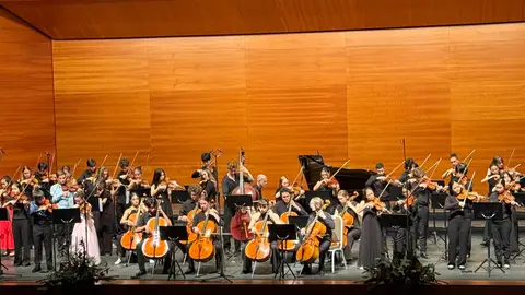 53 músicos participaron en el Concierto el Curso Internacional de Cuerda en la Nucía 53 músicos participaron en el Concierto el Curso Internacional de Cuerda en la Nucía