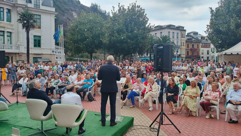 Javier Fanjul "Valdés Participa es una iniciativa popular que jamás organizará nada que no quiera y no tenga respaldo popular. Esto se ha organizado porque el respaldo popular es unánime y era un clamor." Javier Fanjul "Valdés Participa es una iniciativa popular que jamás organizará nada que no quiera y no tenga respaldo popular. Esto se ha organizado porque el respaldo popular es unánime y era un clamor."