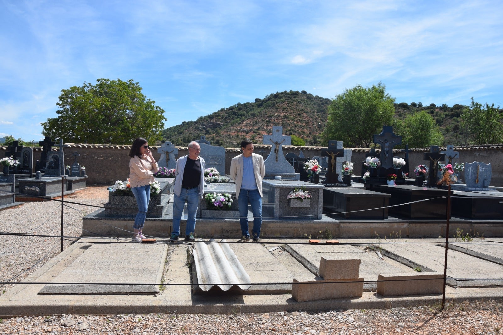 La Diputación de Cuenca destina un millón de euros al primer Plan Provincial de Inversión en Cementerios para los municipios más pequeños La Diputación de Cuenca destina un millón de euros al primer Plan Provincial de Inversión en Cementerios para los municipios más pequeños
