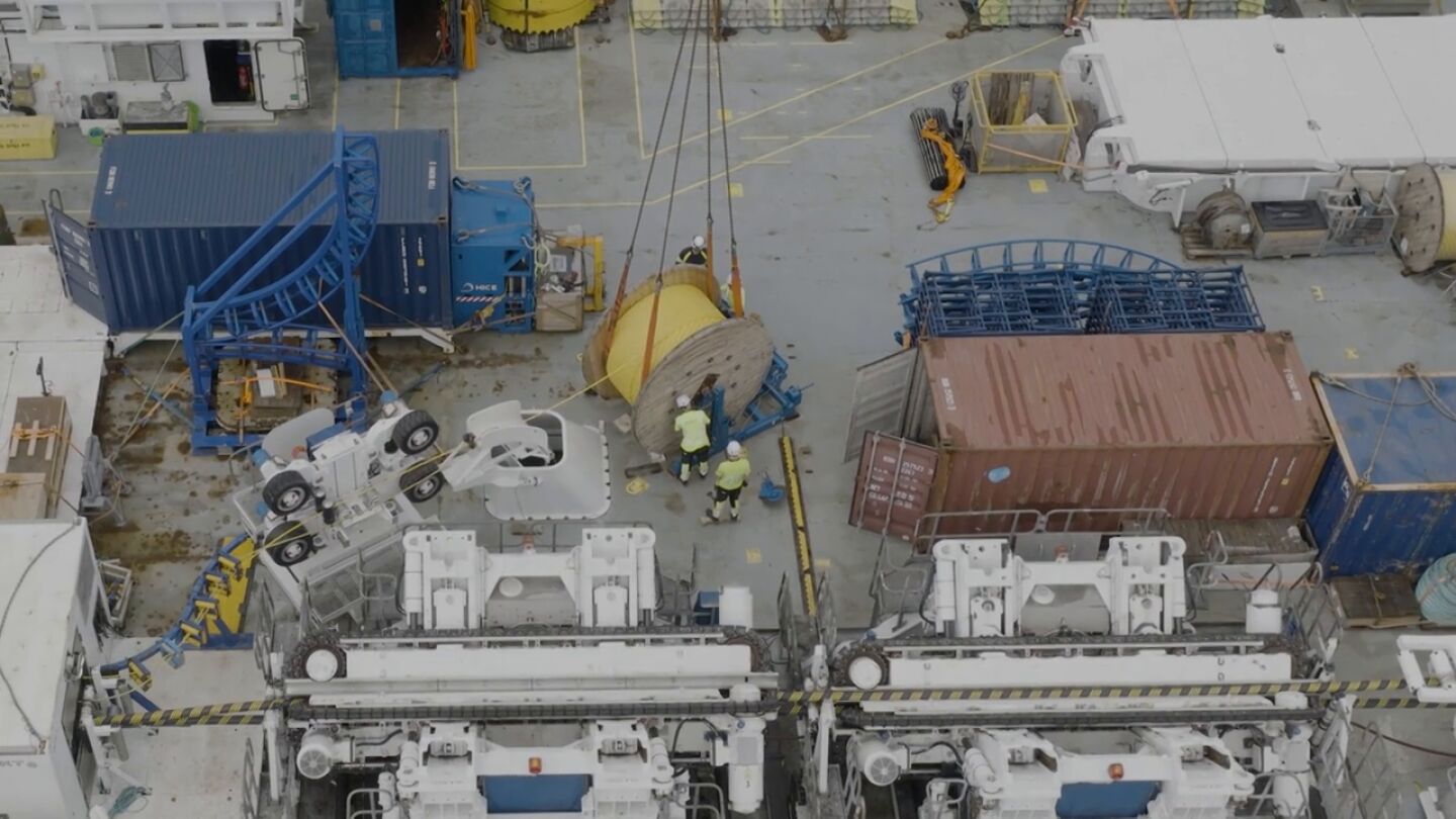 Red El&eacute;ctrica inicia el tendido submarino de la interconexi&oacute;n el&eacute;ctrica entre Bizkaia y Francia