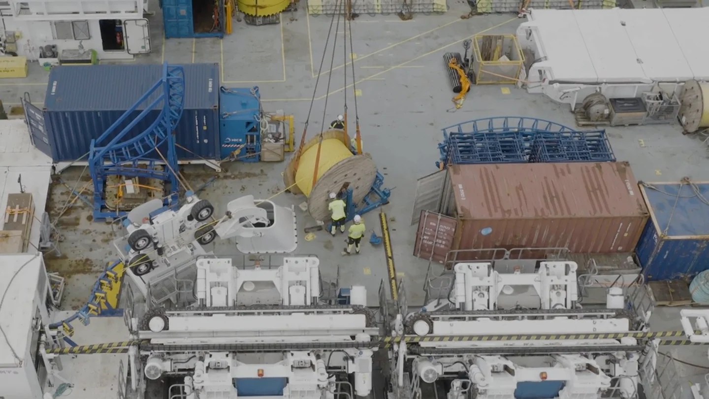 Red Eléctrica inicia el tendido submarino de la interconexión eléctrica entre Bizkaia y Francia Red Eléctrica inicia el tendido submarino de la interconexión eléctrica entre Bizkaia y Francia