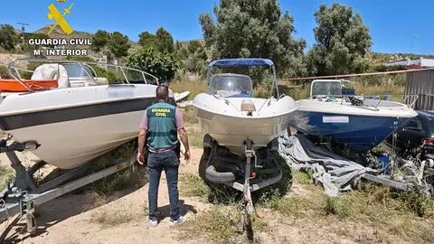 LA GUARDIA CIVIL DESTAPA UN ENTRAMADO DE VEHÍCULOS ROBADOS EN SAN VICENTE DEL RASPEIG LA GUARDIA CIVIL DESTAPA UN ENTRAMADO DE VEHÍCULOS ROBADOS EN SAN VICENTE DEL RASPEIG