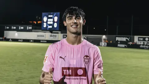 Tras el no de Meunier el Valencia CF continua monitorizando el mercado Tras el no de Meunier el Valencia CF continua monitorizando el mercado