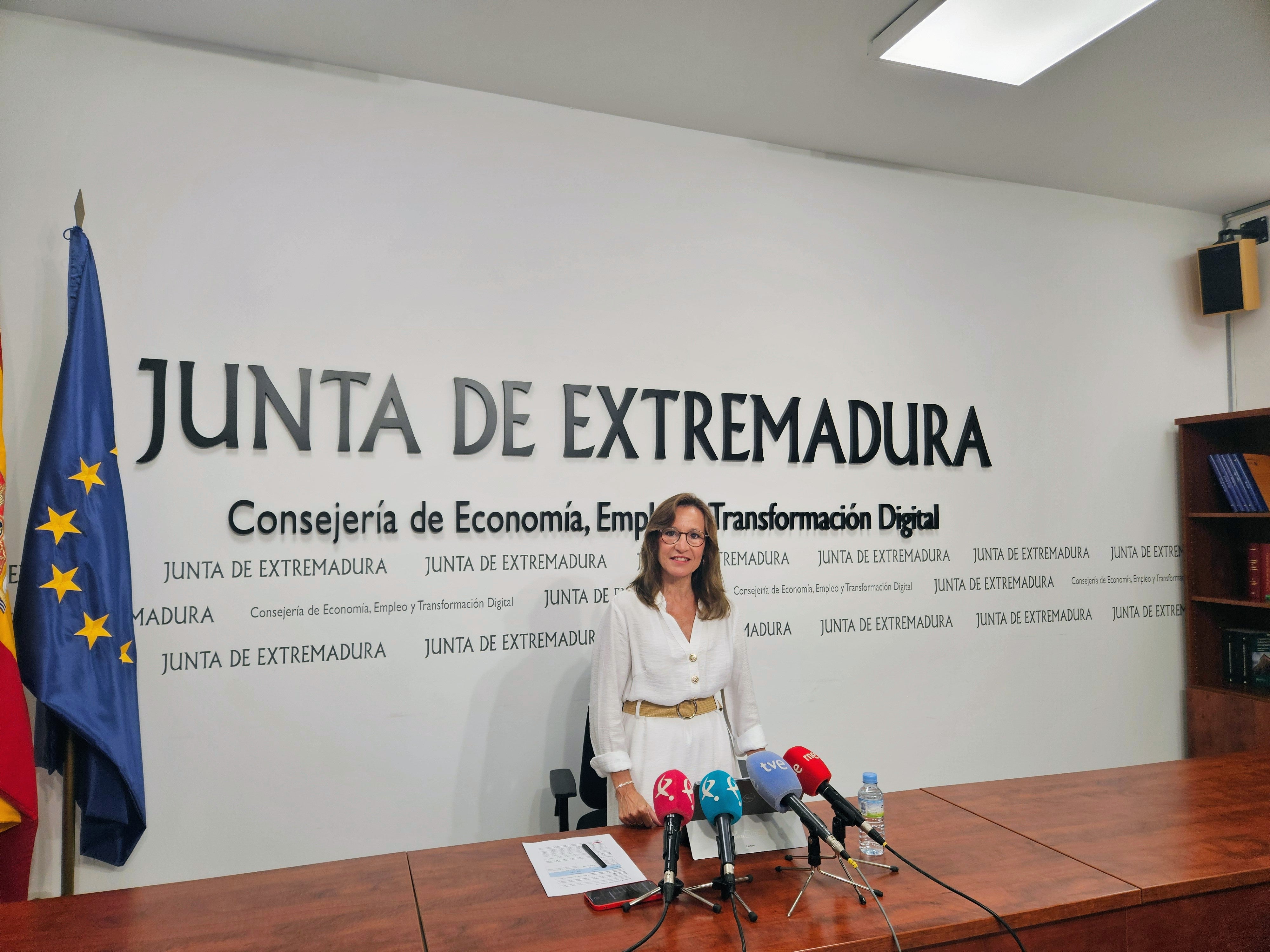 Extremadura baja por primera vez de las 60.000 personas desempleadas y supera las 431.000 afiliaciones a la Seguridad Social Extremadura baja por primera vez de las 60.000 personas desempleadas y supera las 431.000 afiliaciones a la Seguridad Social
