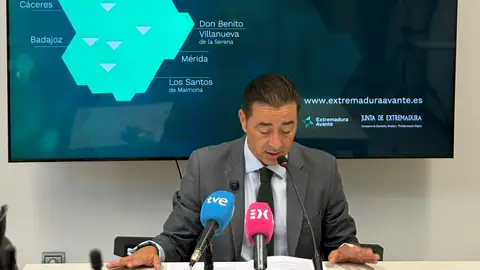La Junta de Extremadura supera los 50.000 asesoramientos empresariales desde 2024 a través de los PAE La Junta de Extremadura supera los 50.000 asesoramientos empresariales desde 2024 a través de los PAE
