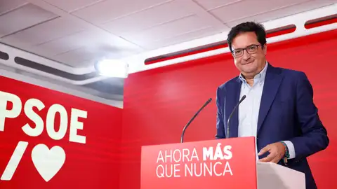El secretario general del PSOE de Madrid y ministro para la Transformación Digital y de la Función Pública, Óscar López. El secretario general del PSOE de Madrid y ministro para la Transformación Digital y de la Función Pública, Óscar López.