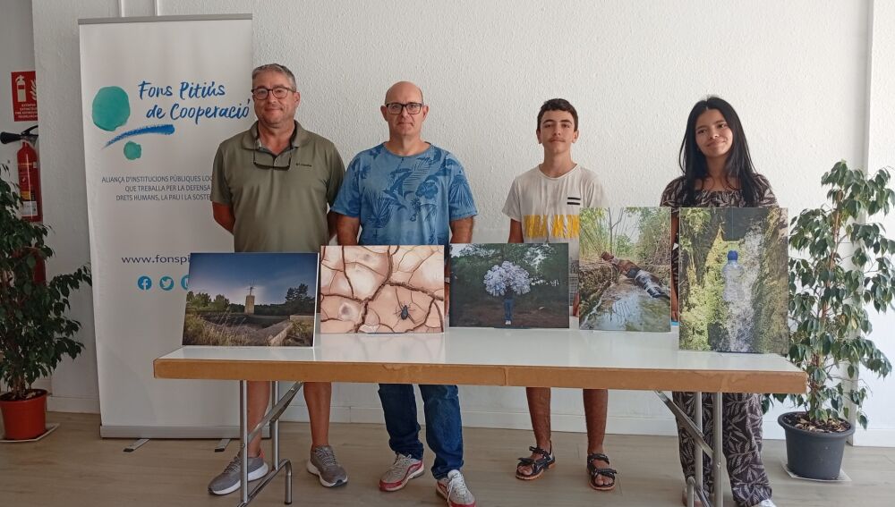 Entrega de los premios de los ganadores del concurso fotográfico Miradas sobre el agua. Uso y abuso