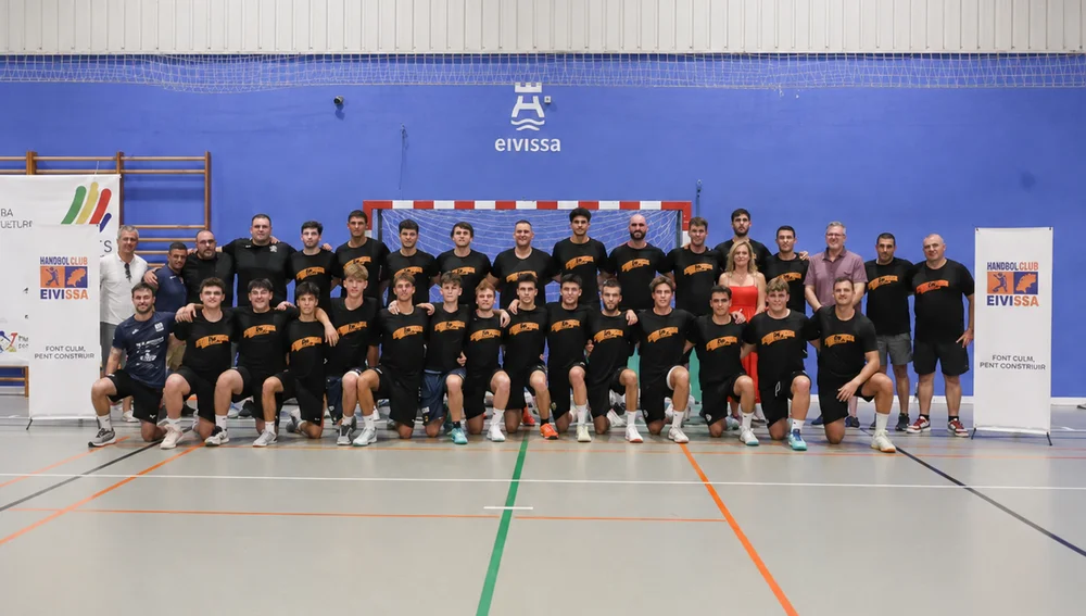 Plantilla del Trasmapi HC Eivissa en el comienzo de la pretemporada Plantilla del Trasmapi HC Eivissa en el comienzo de la pretemporada