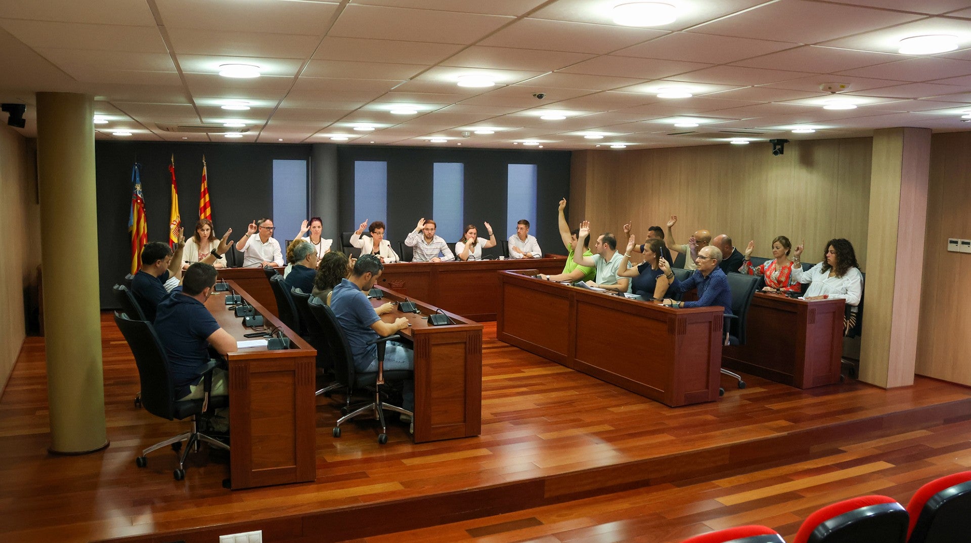 Onda aprueba una declaración institucional para apoyar a los afectados por el incendio forestal y planificar la recuperación Onda aprueba una declaración institucional para apoyar a los afectados por el incendio forestal y planificar la recuperación