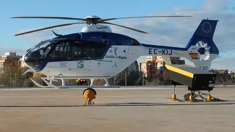 Un helicóptero medicalizado acudió al lugar del suceso Un helicóptero medicalizado acudió al lugar del suceso