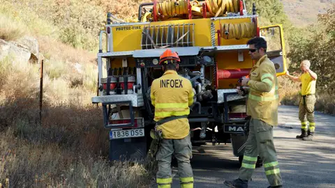 El INFOEX daba por controlado un incendio forestal en Alconchel El INFOEX daba por controlado un incendio forestal en Alconchel