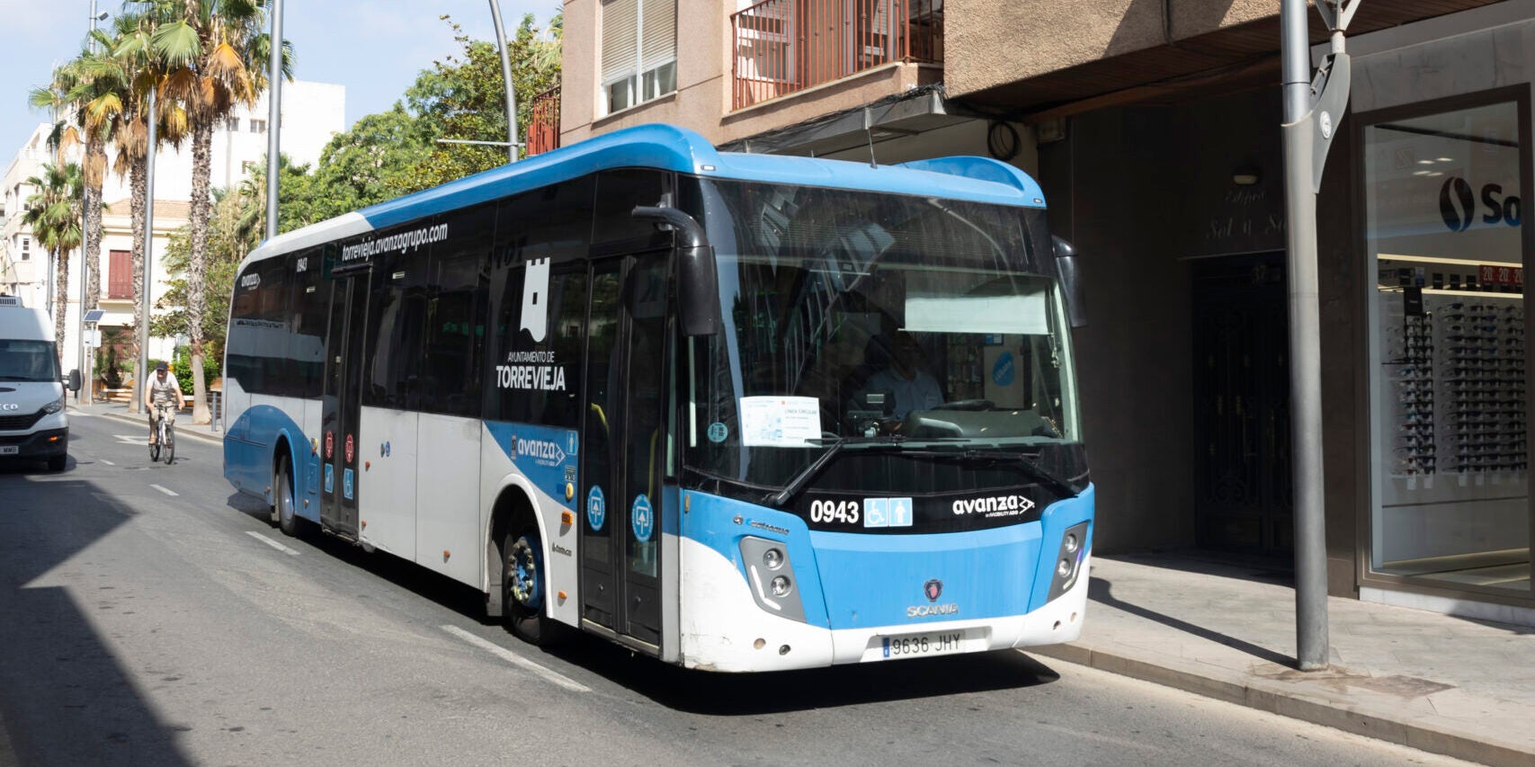 Sueña Torrevieja trasladará a la Concejalía de Transporte las sugerencias de usuarios recogidas para mejorar el servicio de bus Sueña Torrevieja trasladará a la Concejalía de Transporte las sugerencias de usuarios recogidas para mejorar el servicio de bus