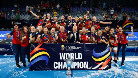 Las Guerreras juveniles se proclaman campeonas del mundo Las Guerreras juveniles se proclaman campeonas del mundo