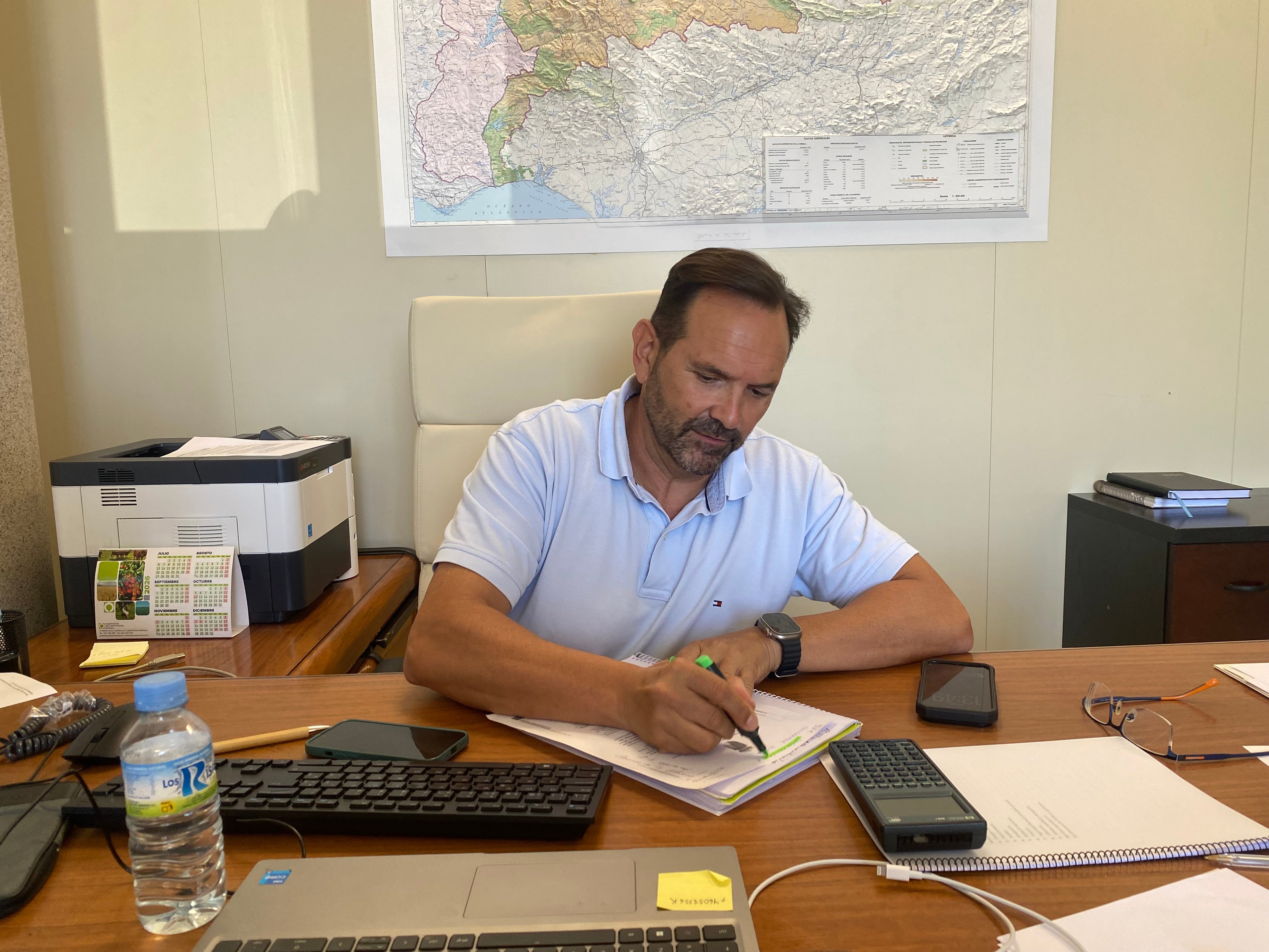 La Junta de Extremadura defiende la planificación del regadío Tierra de Barros y sitúa el inicio de las obras a principios de 2027 La Junta de Extremadura defiende la planificación del regadío Tierra de Barros y sitúa el inicio de las obras a principios de 2027