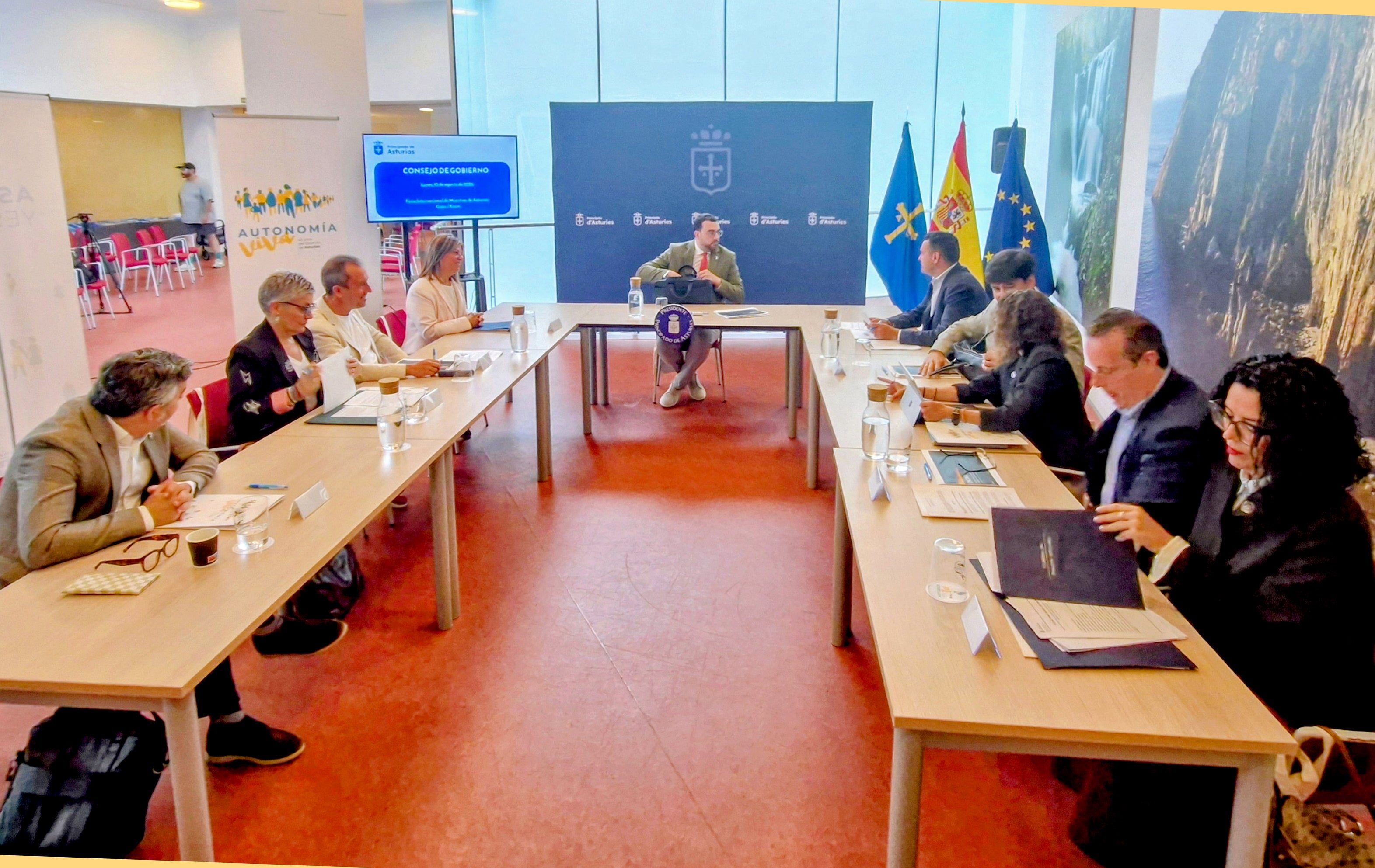 Cinco de los ocho fugados del centro de responsabilidad penal de menores de Sograndio ya están de vuelta en el mismo Cinco de los ocho fugados del centro de responsabilidad penal de menores de Sograndio ya están de vuelta en el mismo