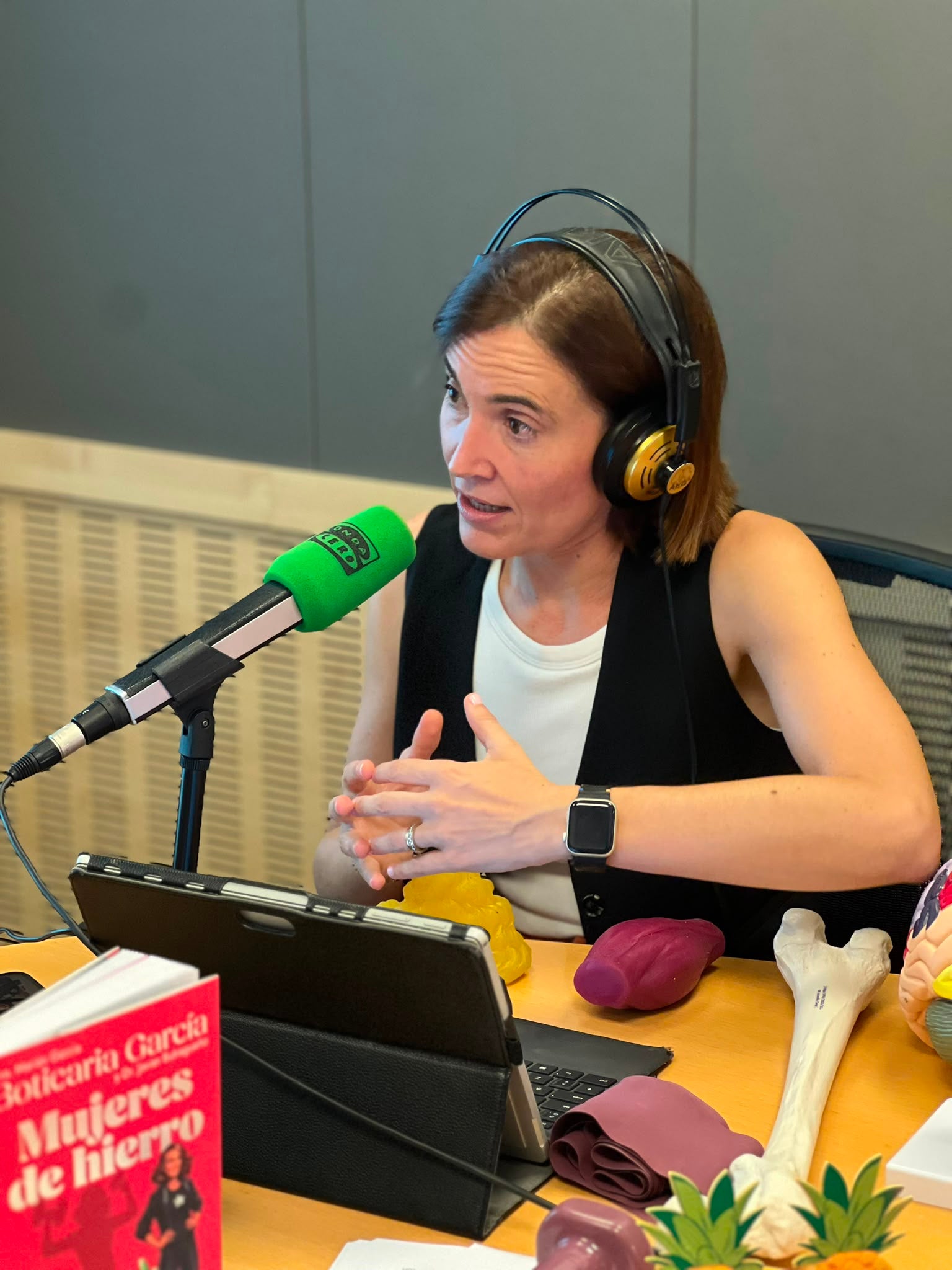 Boticaria García pone la hora en 'meno-pausia' para recalcar la importancia de las quedadas, la alimentación y el ejercicio para nuestro cerebro episode artwork