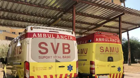 Archivo - Un SVB y una SAMU en imagen de archivo - Archivo - Un SVB y una SAMU en imagen de archivo -