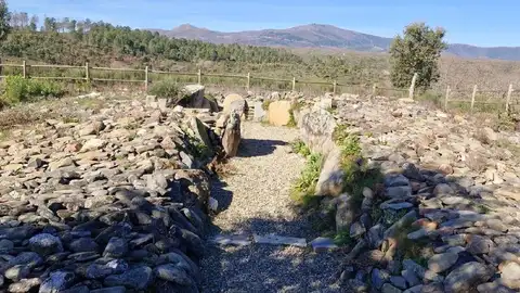 La comarca de Sierra de Gata cuenta con la primera biblioteca especializada en megalitismo de la España rural La comarca de Sierra de Gata cuenta con la primera biblioteca especializada en megalitismo de la España rural