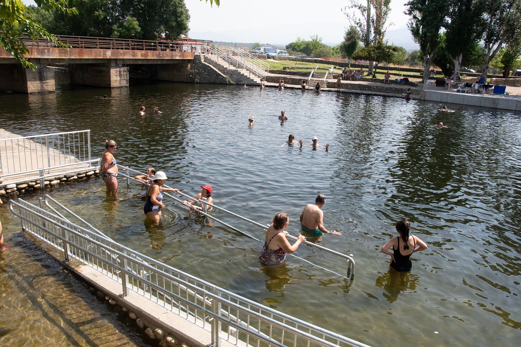 Fallece el hombre de 45 años que sufrió un ahogamiento en la piscina natural de La Granja Fallece el hombre de 45 años que sufrió un ahogamiento en la piscina natural de La Granja